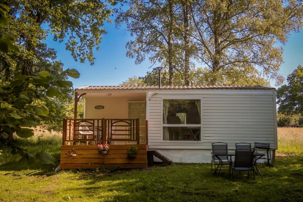 Mini-Glamping En Auvergne Villa Sainte-Christine  Bagian luar foto