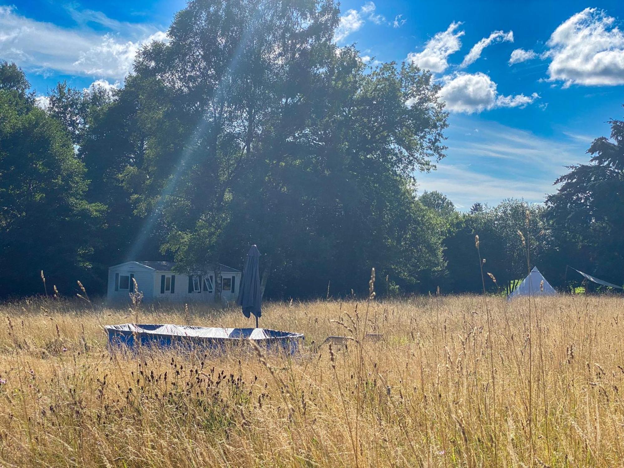 Mini-Glamping En Auvergne Villa Sainte-Christine  Bagian luar foto